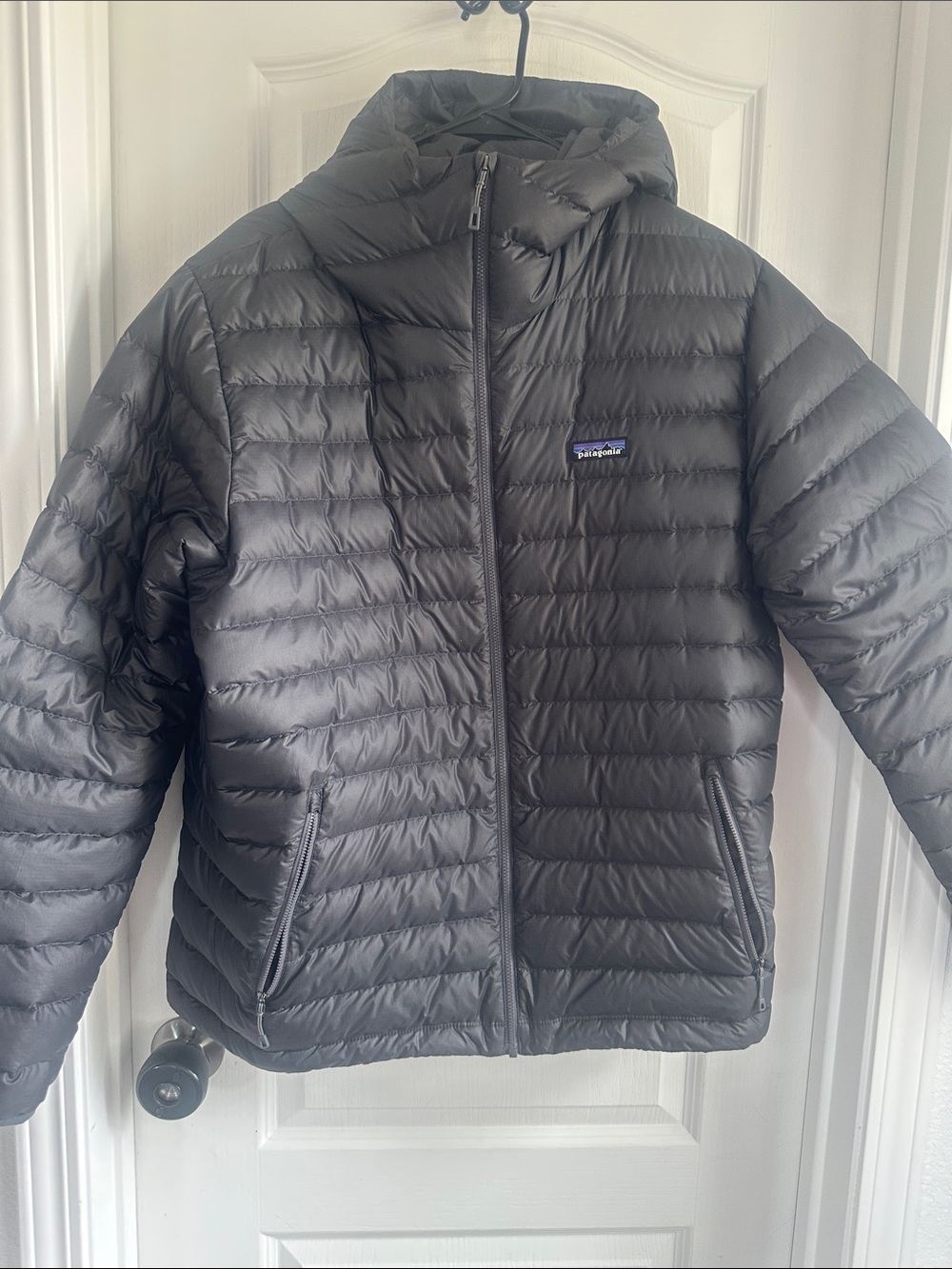 Patagonia Men's Dark Grey Hooded Down Sweater Jacket